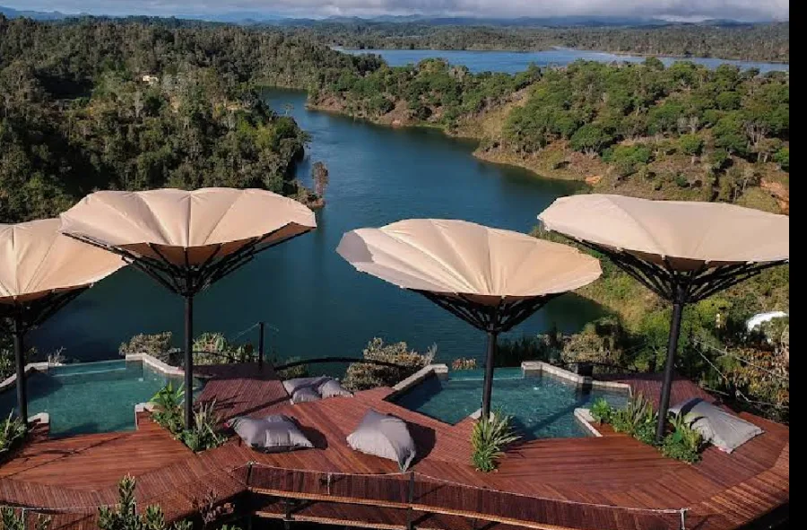 Bosko resort infinity pools, Guatapé